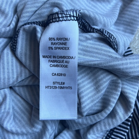 Ricki’s Top - Picture 11 of 11